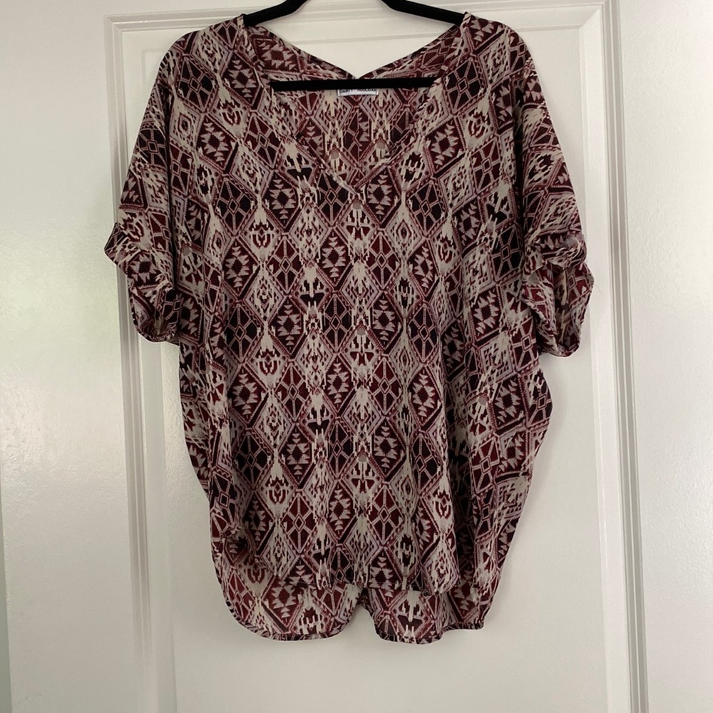 Patterned top